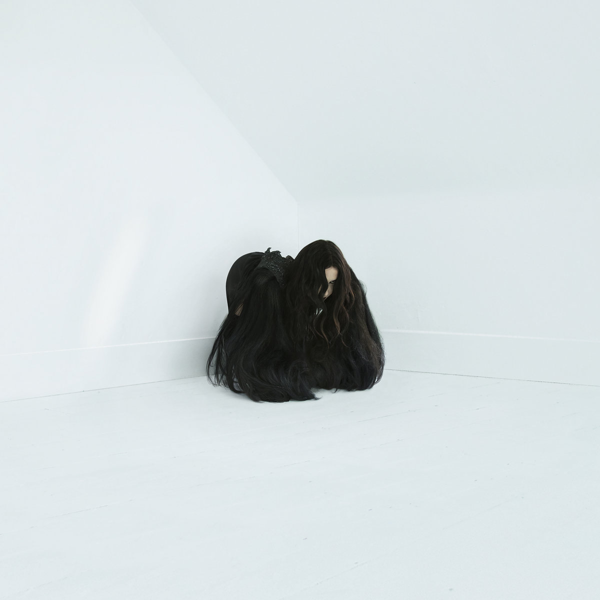 Music and video in perfect harmony: the new video by Chelsea Wolfe